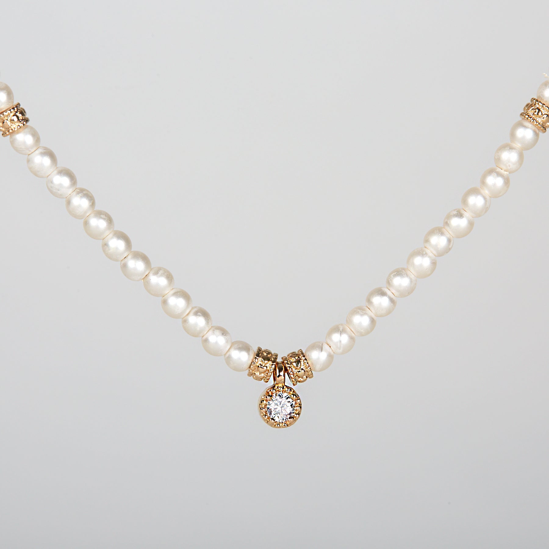 Collar Esfera de Perlas Blancas, Colección Divina